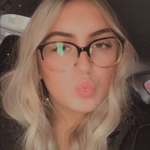 Meet your Posher, Mady